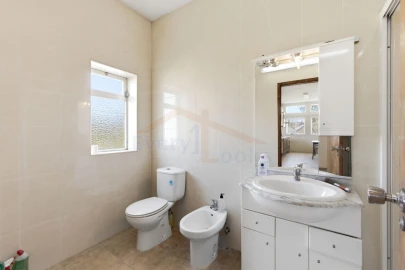 Quinta para Venda em Olho Marinho