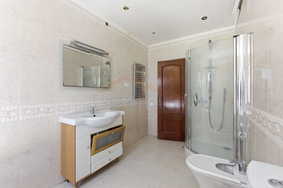 Quinta T10 para Venda em Olho Marinho Foto 46