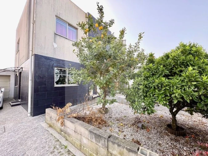 Moradia T4 para Venda em Valega Foto 2