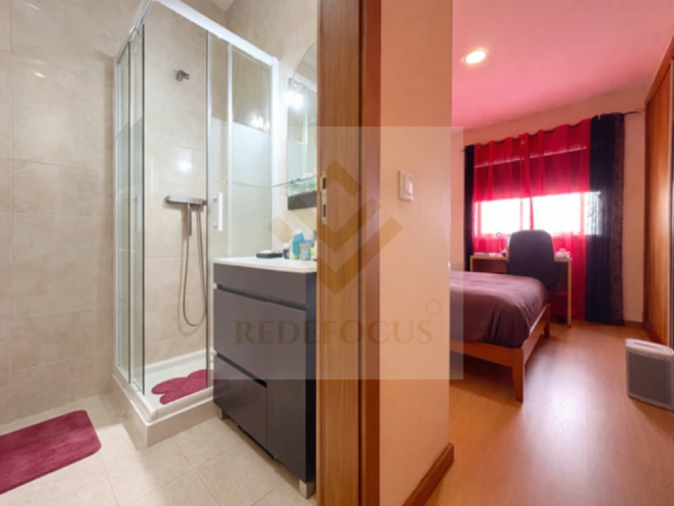 Moradia T4 para Venda em Valega Foto 21