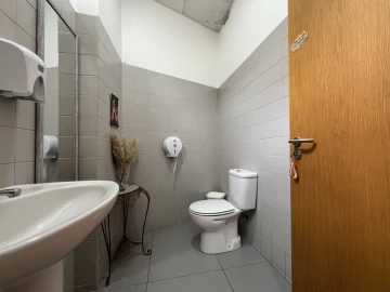 Loja para Trespasse em Recezinhos (São Mamede)