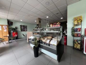 Loja para Trespasse em Recezinhos (São Mamede)