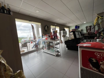 Loja para Trespasse em Recezinhos (São Mamede)