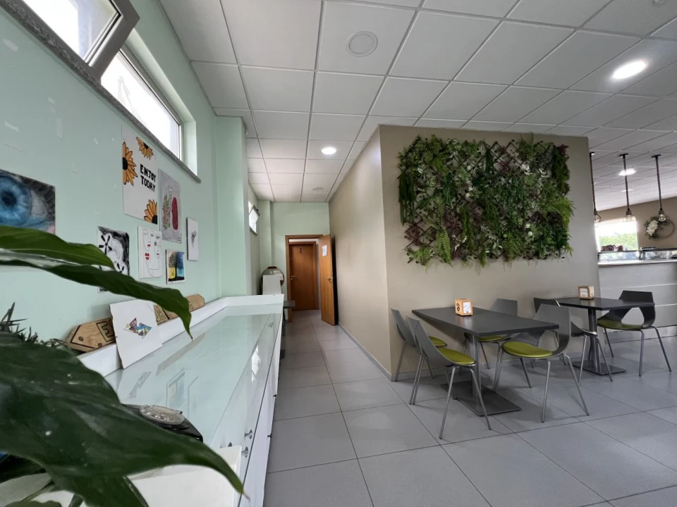 Loja para Trespasse em Recezinhos (São Mamede) Foto 4