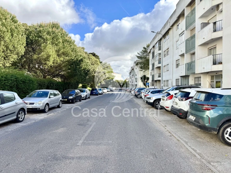 Apartamento T2 para Venda em Queluz e Belas Foto 44