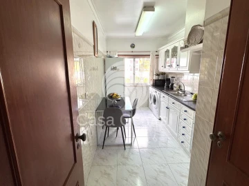 Apartamento T2 para Venda em Queluz e Belas