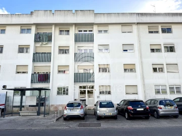Apartamento T2 para Venda em Queluz e Belas