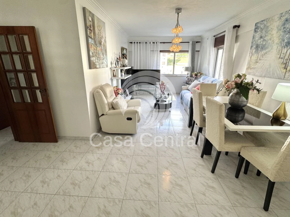 Apartamento T2 para Venda em Queluz e Belas Foto 5