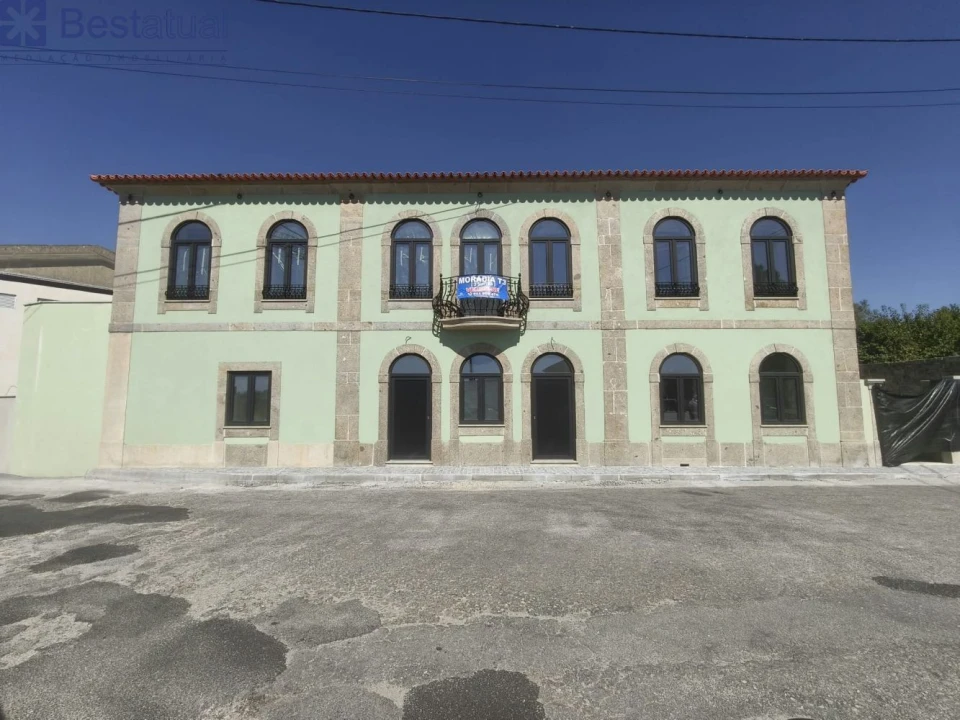 Moradia T3 para Venda em Landim Foto 1