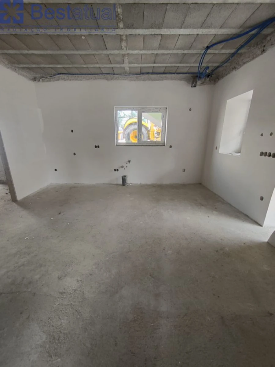 Moradia T3 para Venda em Landim Foto 11