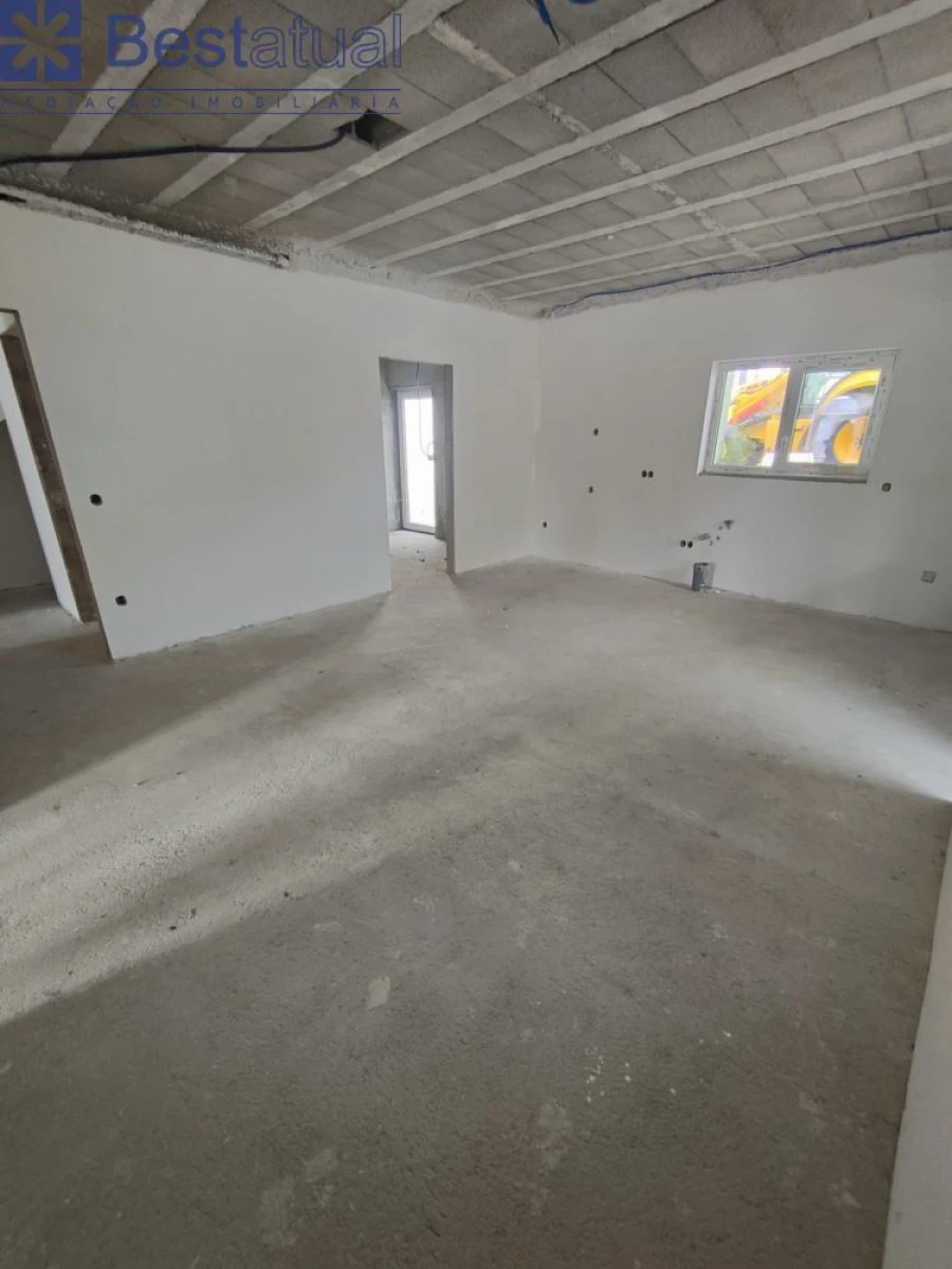 Moradia T3 para Venda em Landim Foto 10