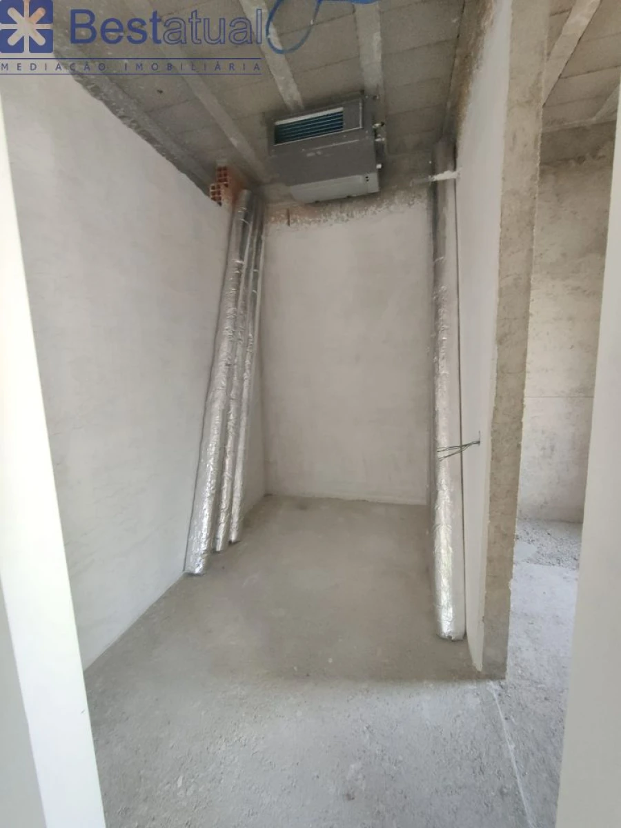 Moradia T3 para Venda em Landim Foto 9