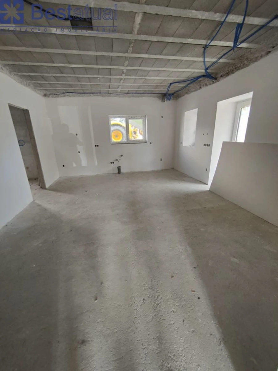 Moradia T3 para Venda em Landim Foto 8