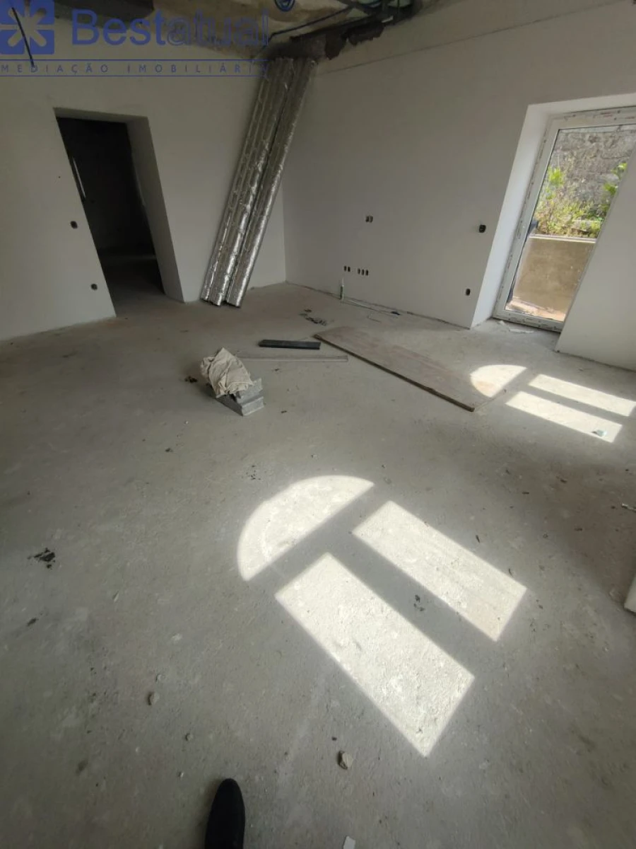 Moradia T3 para Venda em Landim Foto 6