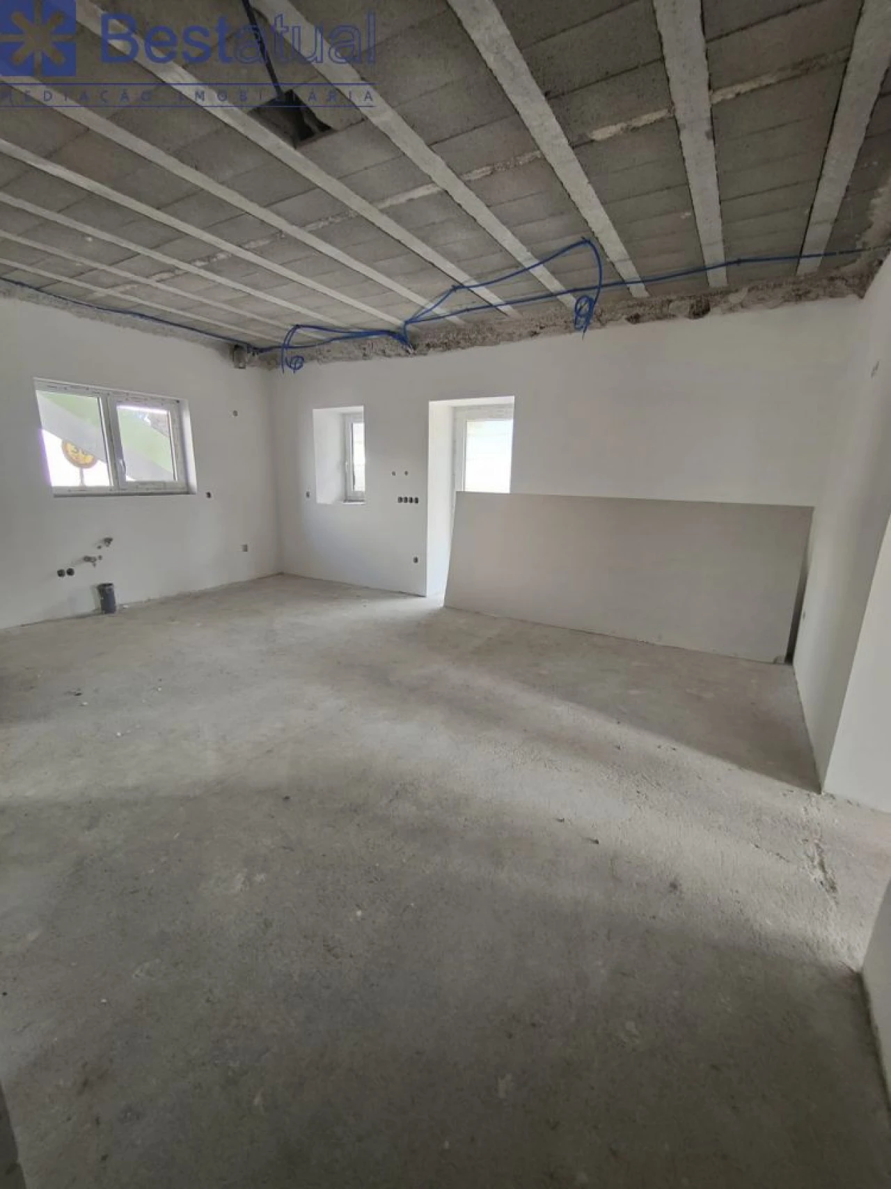 Moradia T3 para Venda em Landim Foto 3