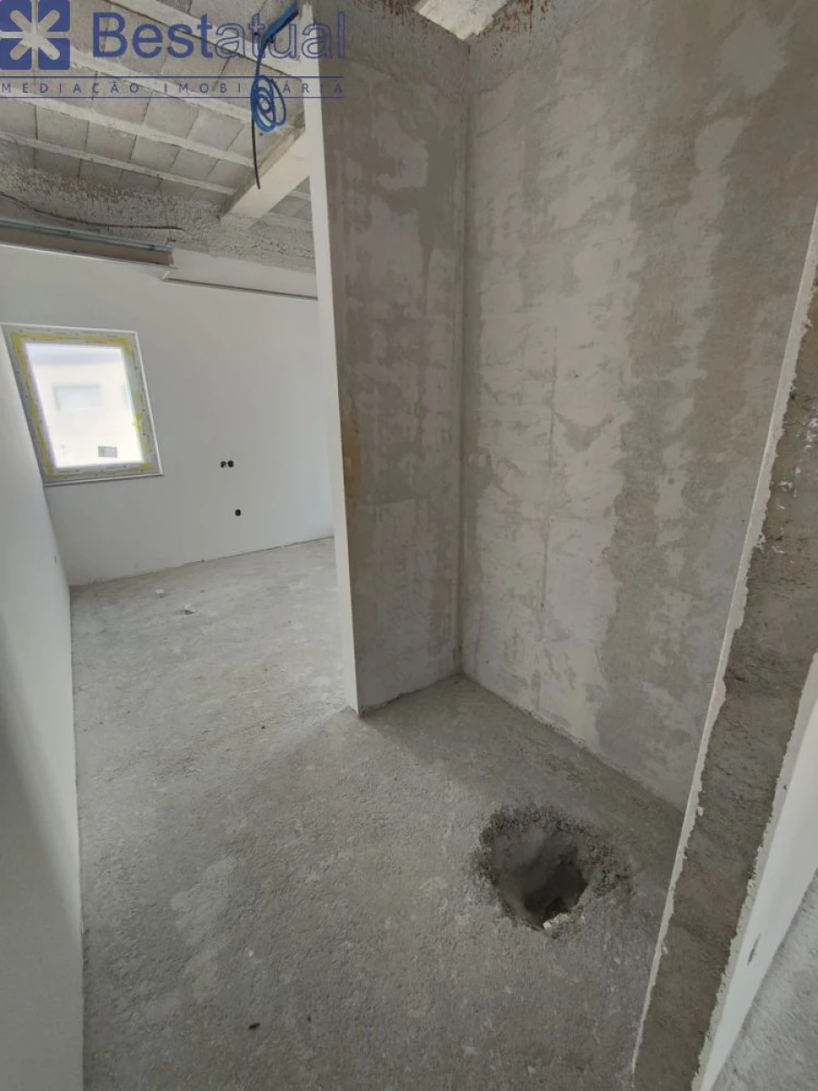 Moradia T3 para Venda em Landim Foto 36