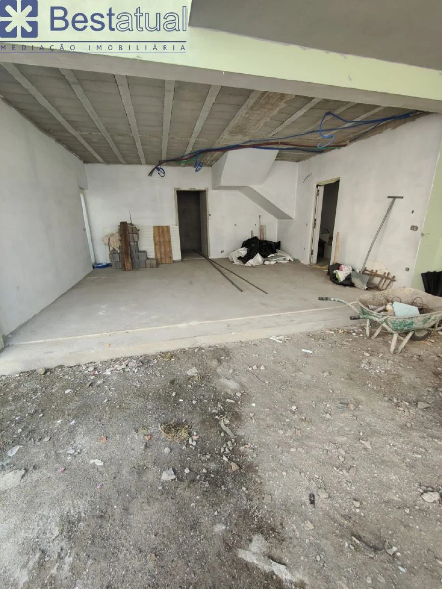 Moradia T3 para Venda em Landim Foto 19