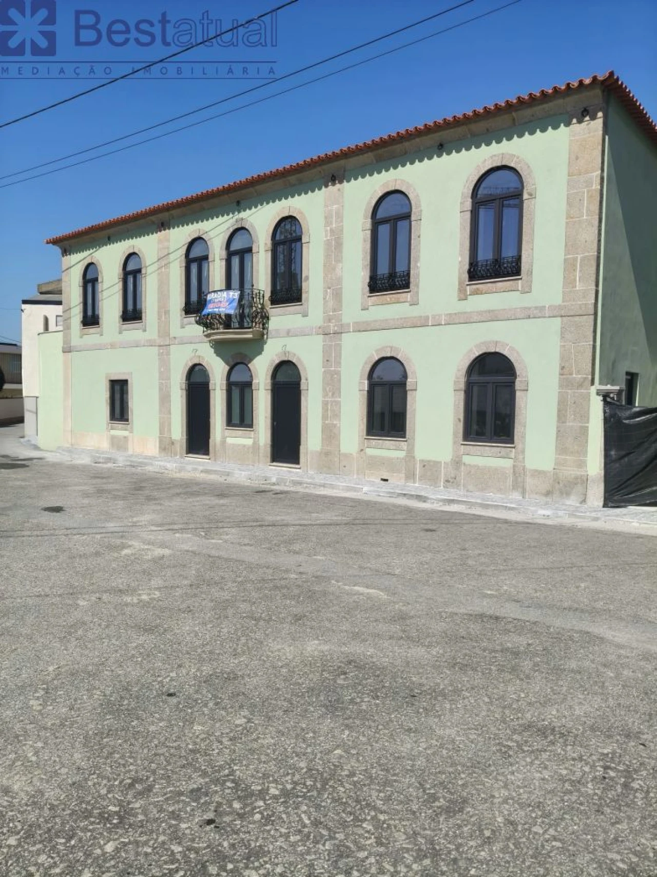 Moradia T3 para Venda em Landim Foto 2