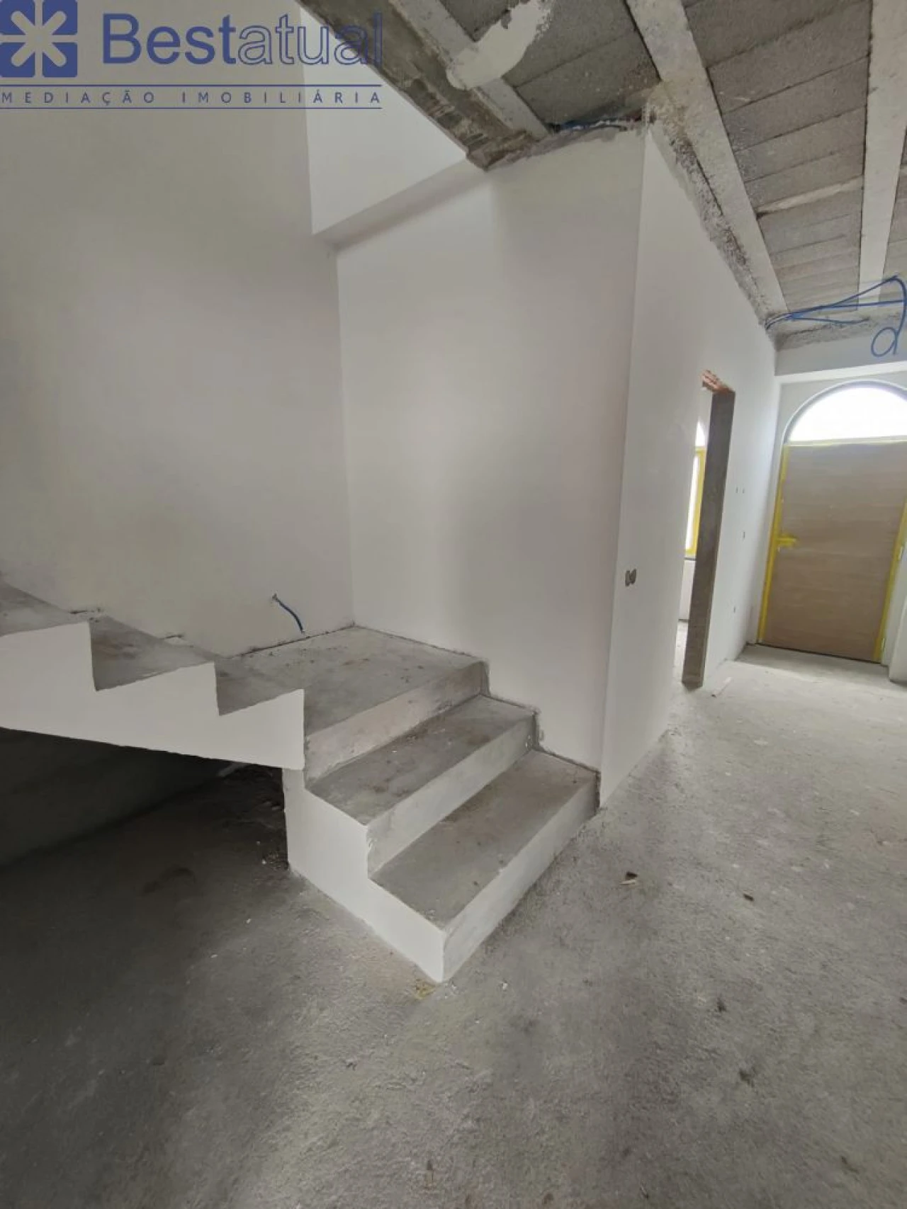 Moradia T3 para Venda em Landim Foto 32