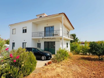 Moradia T3 para Venda em Paderne