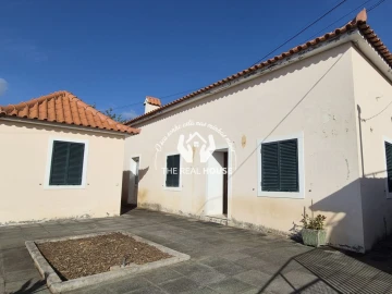 Moradia T3 para Venda em Imaculado Coração de Maria