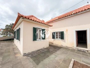Moradia T3 para Venda em Imaculado Coração de Maria
