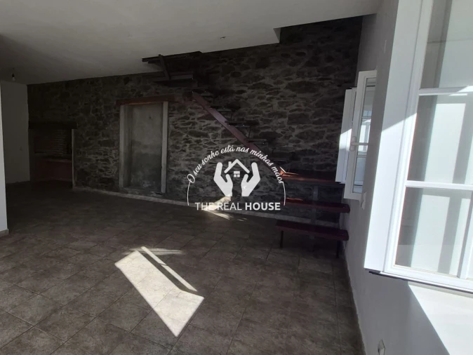 Moradia T3 para Venda em Imaculado Coração de Maria Foto 2