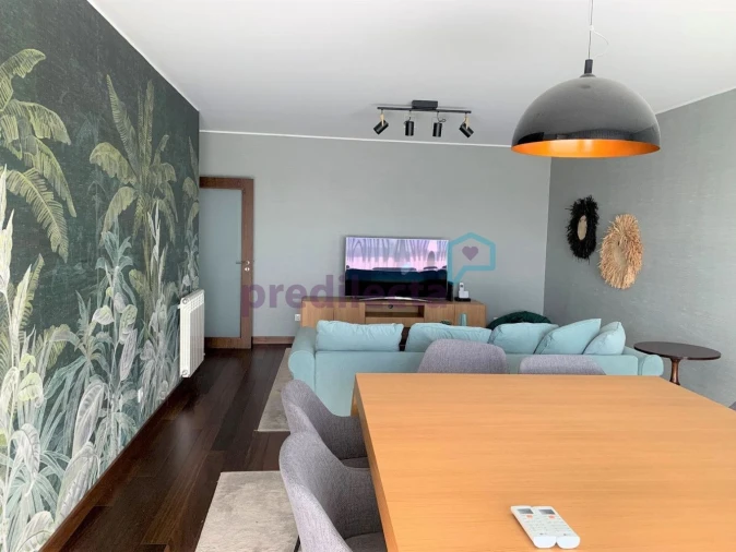 Apartamento T4 para Venda em Paranhos Foto 6