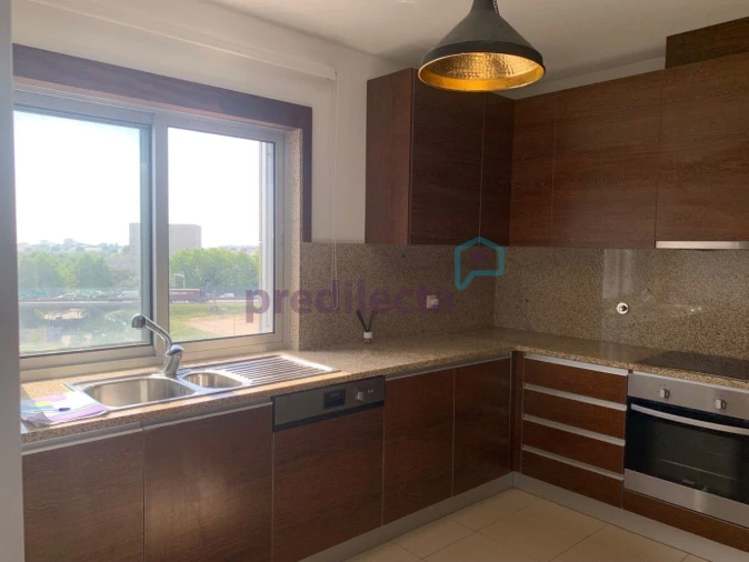 Apartamento T4 para Venda em Paranhos Foto 12