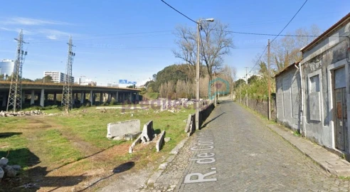 Terreno para Venda em Campanhã