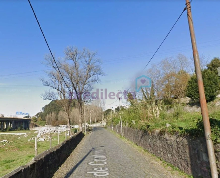 Terreno para Venda em Campanhã Foto 2