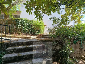 Moradia T10 para Venda em Oliveira do Hospital e São Paio de Gramaços