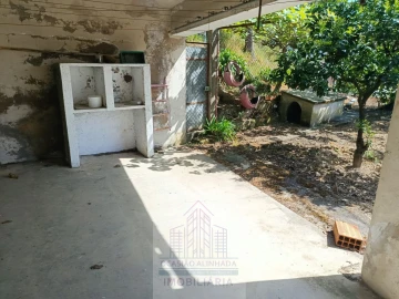 Moradia T10 para Venda em Oliveira do Hospital e São Paio de Gramaços