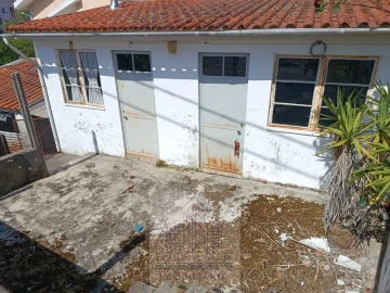 Moradia T10 para Venda em Oliveira do Hospital e São Paio de Gramaços