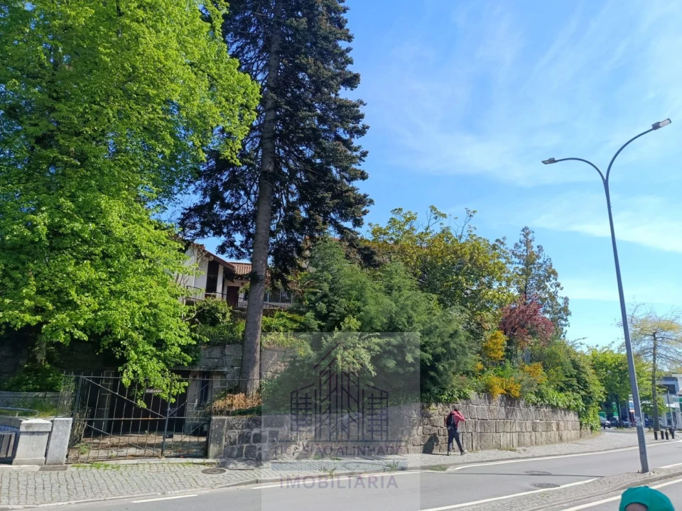 Moradia T10 para Venda em Oliveira do Hospital e São Paio de Gramaços Foto 1