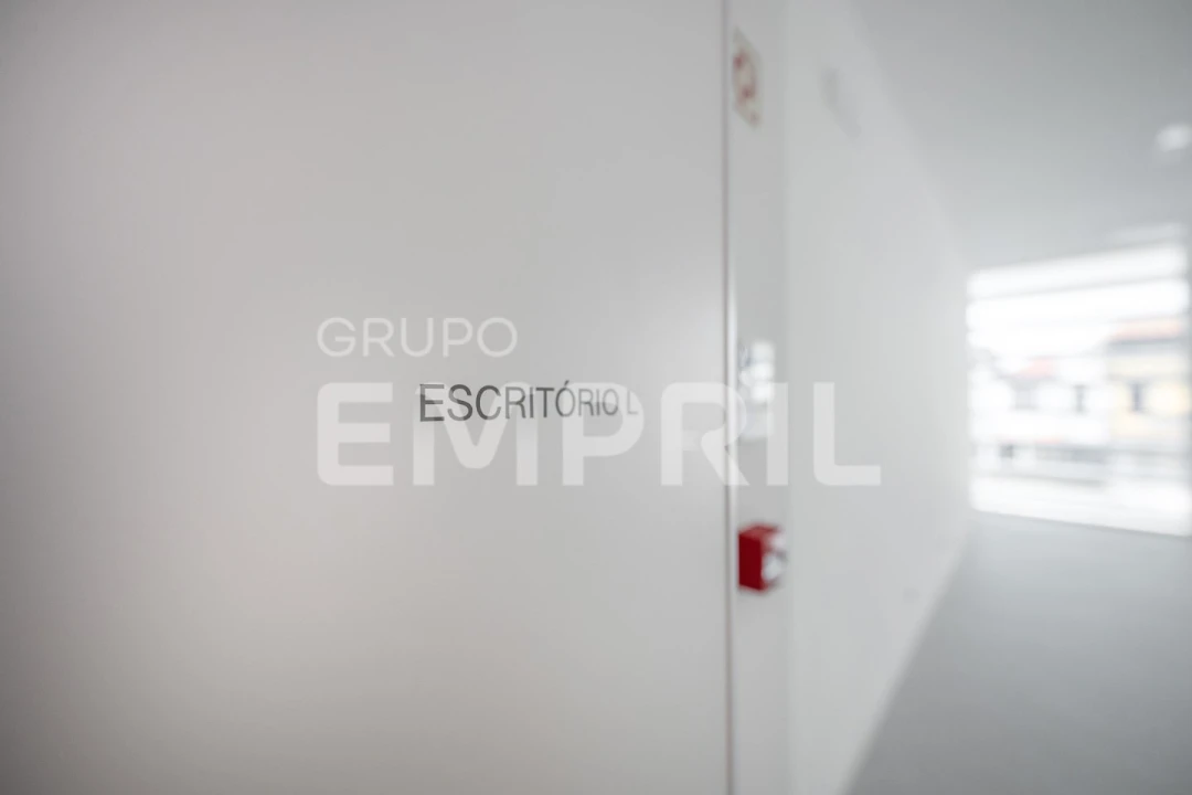 Escritório para Venda em Mafamude e Vilar do Paraíso Foto 2