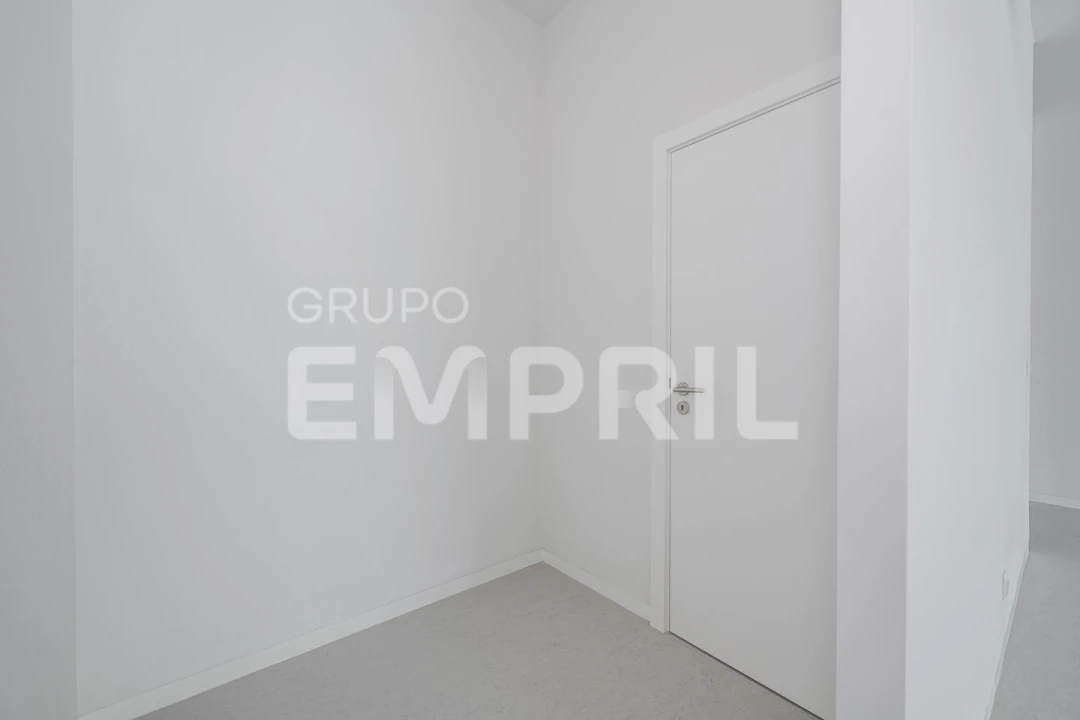 Escritório para Venda em Mafamude e Vilar do Paraíso Foto 8