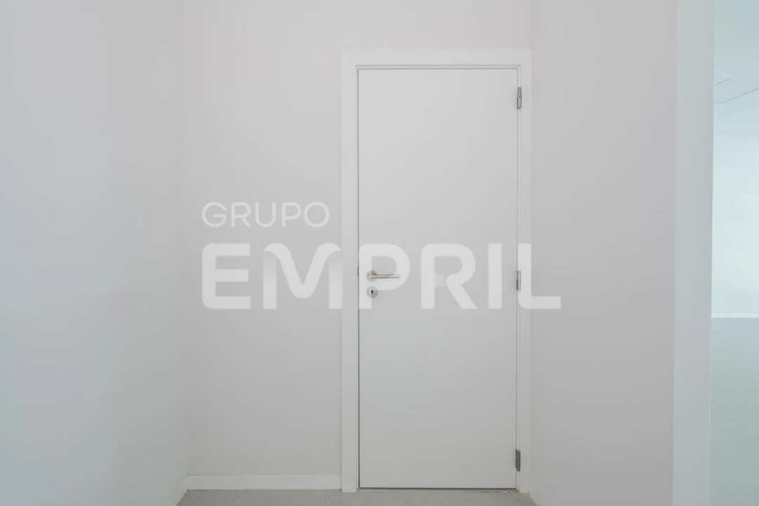 Escritório para Venda em Mafamude e Vilar do Paraíso Foto 10