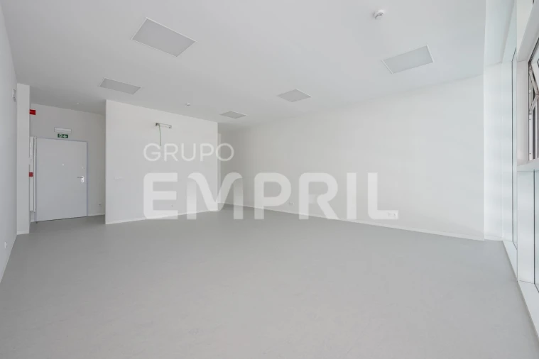 Escritório para Venda em Mafamude e Vilar do Paraíso Foto 5