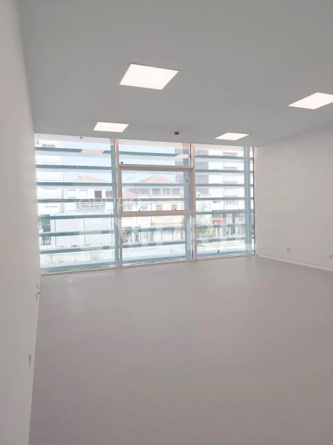 Escritório para Venda em Mafamude e Vilar do Paraíso