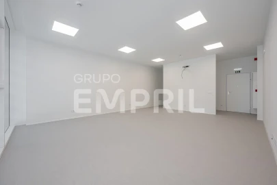 Escritório para Venda em Mafamude e Vilar do Paraíso