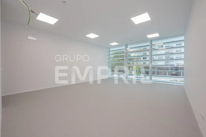 Escritório para Venda em Mafamude e Vilar do Paraíso