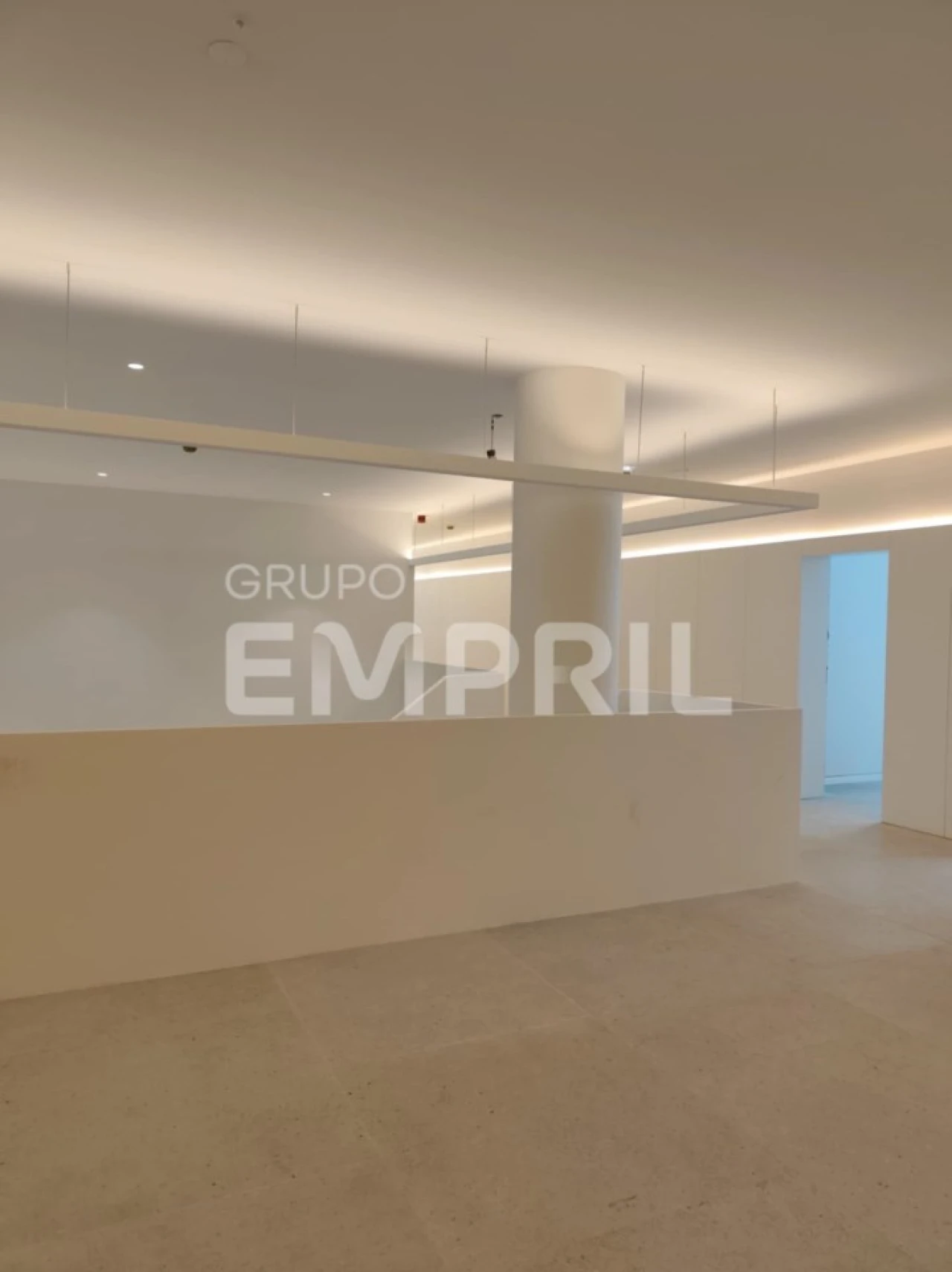 Escritório para Venda em Mafamude e Vilar do Paraíso Foto 3