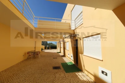 Moradia T2 para Venda em Albufeira e Olhos de Água