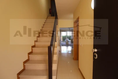Moradia T2 para Venda em Albufeira e Olhos de Água