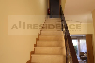 Moradia T2 para Venda em Albufeira e Olhos de Água