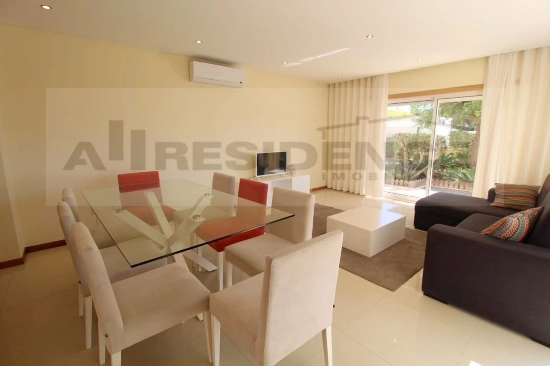 Moradia T3 para Venda em Albufeira e Olhos de Água Foto 3