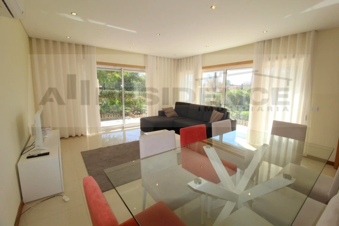 Moradia T3 para Venda em Albufeira e Olhos de Água Foto 4