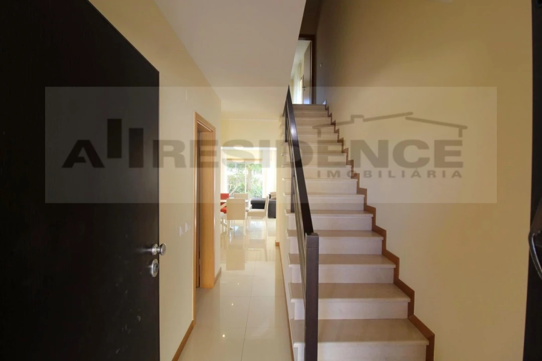 Moradia T3 para Venda em Albufeira e Olhos de Água Foto 6