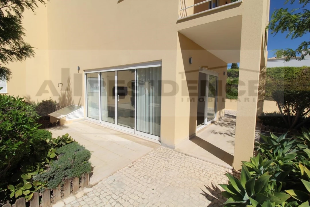 Moradia T3 para Venda em Albufeira e Olhos de Água Foto 11